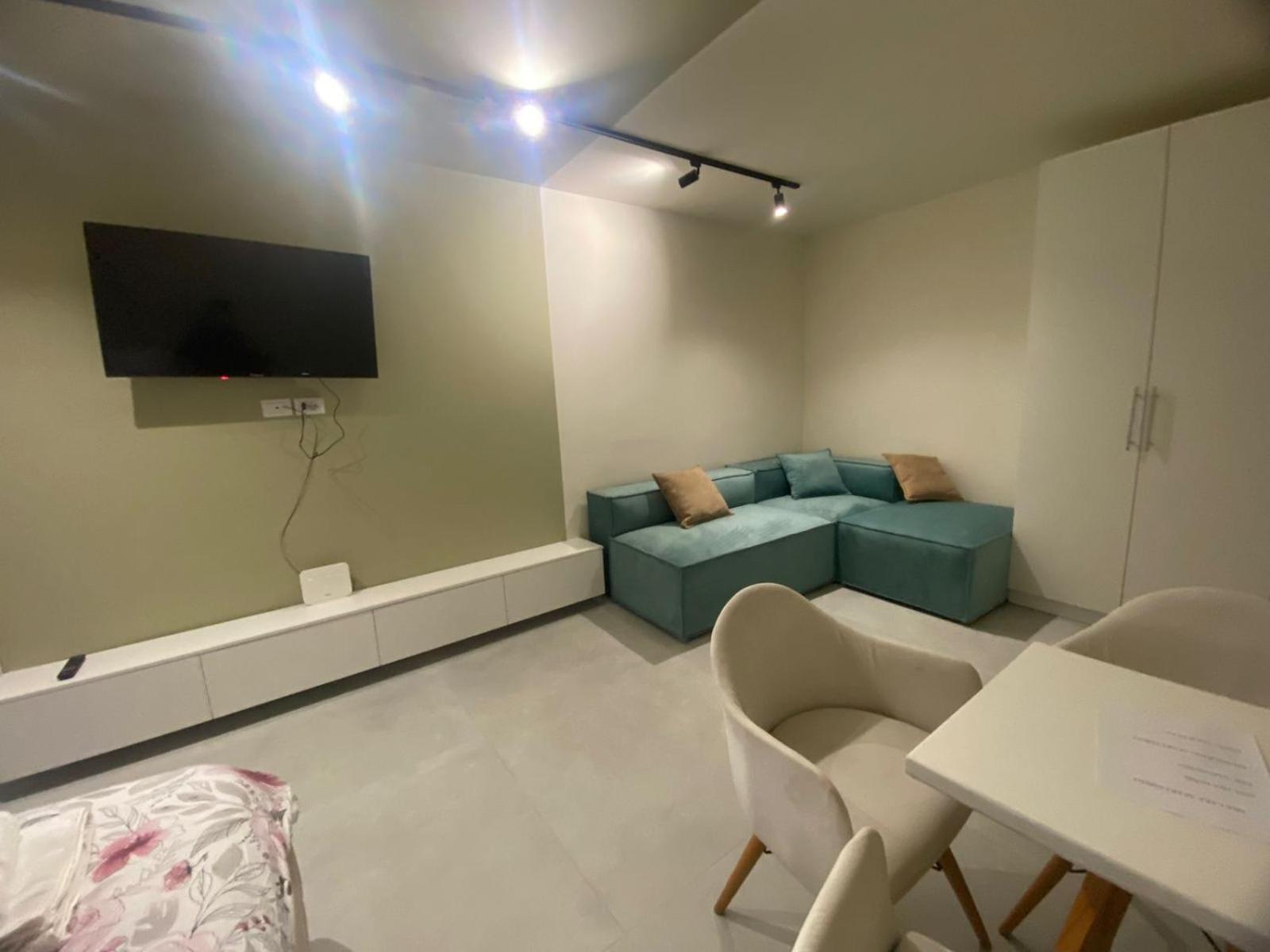 Mia Lake Apartament Tiranë Luaran gambar